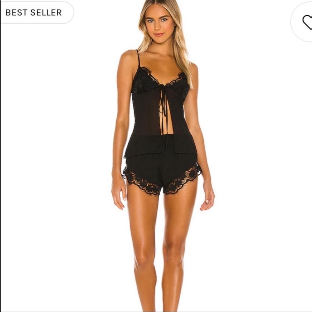 BRAND NEW Majorelle Valina Black SET